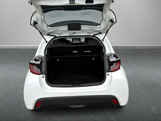 Vehicle image 9 Vehicle image 9