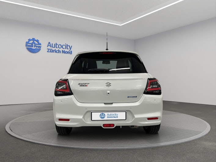 Vehicle image SUZUKI SWIFT