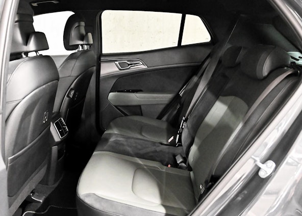 Vehicle image 7 Vehicle image 7