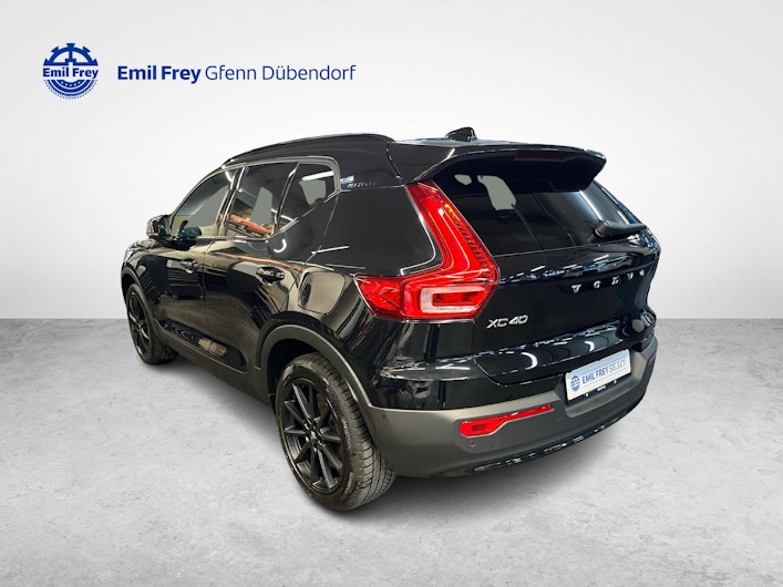 Vehicle image VOLVO XC40