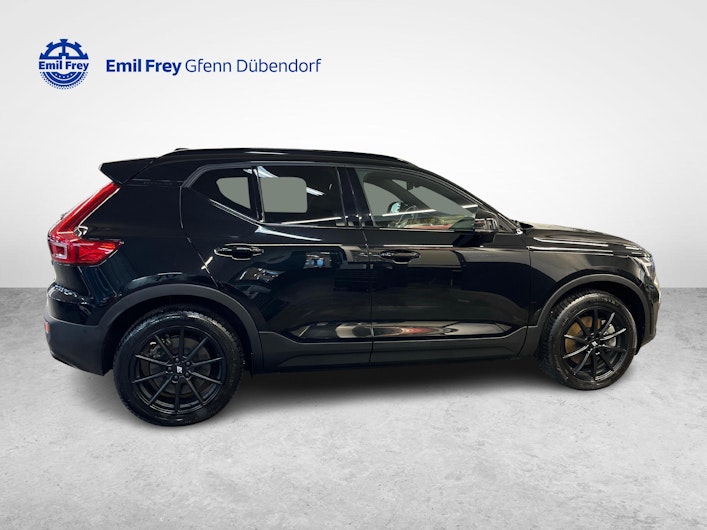 Vehicle image VOLVO XC40