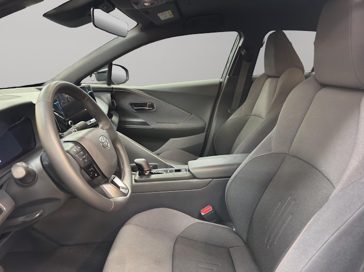 Vehicle image TOYOTA C-HR