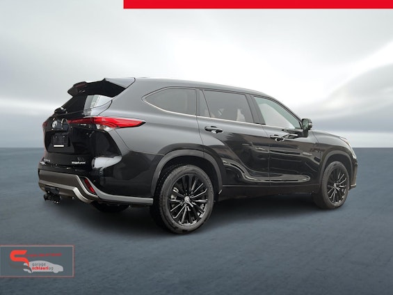 Vehicle image 4 Vehicle image 4