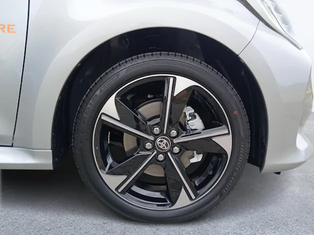 Toyota Yaris 1.5 VVT-i HSD Premium