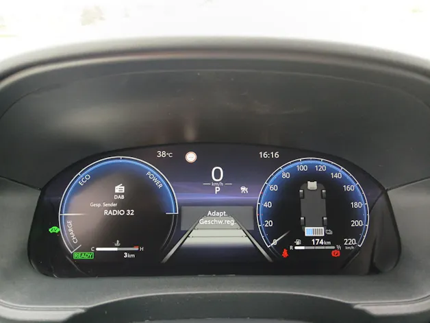 Toyota Yaris 1.5 VVT-i HSD Premium