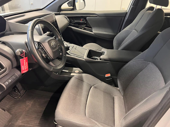 Fahrzeugbild 8 Fahrzeugbild 8