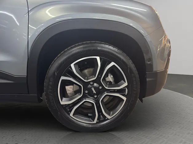 Jeep Avenger Summit