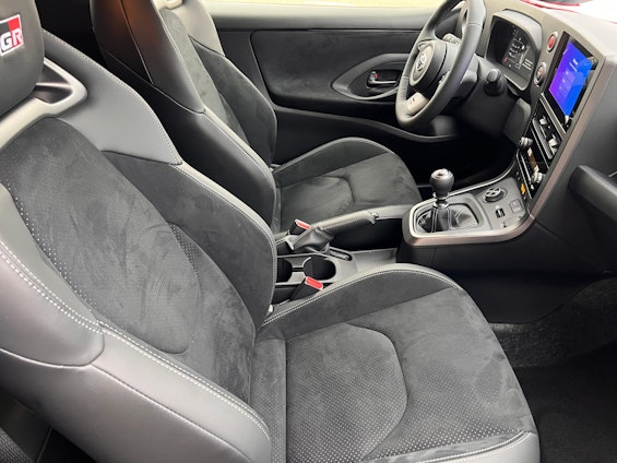 Vehicle image 10 Vehicle image 10