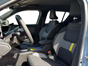 Renault R4 E-Tech Comfort Range iconic