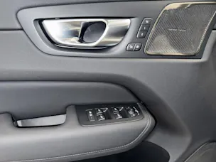 Volvo XC60 2.0 T6 TE Ultra Dark eAWD