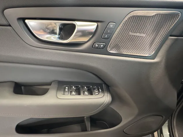 Volvo XC60 2.0 T8 TE Ultra Dark eAWD