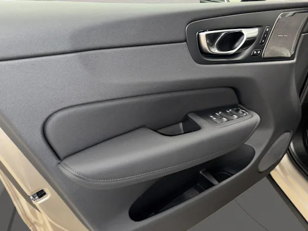Volvo XC60 2.0 T8 TE Ultra Dark eAWD