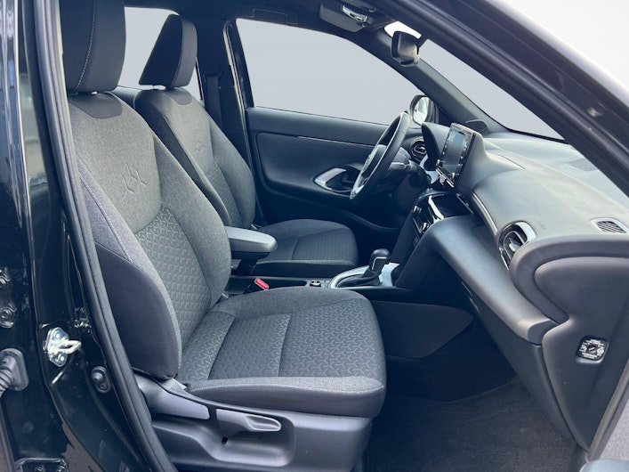 Vehicle image TOYOTA YARIS CROSS