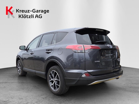 Vehicle image 4 Vehicle image 4