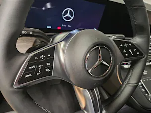 Mercedes-Benz EQV 300 lang Van