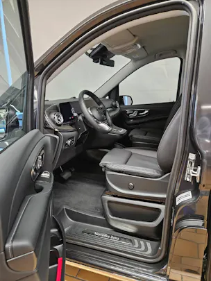 Mercedes-Benz EQV 300 lang Van