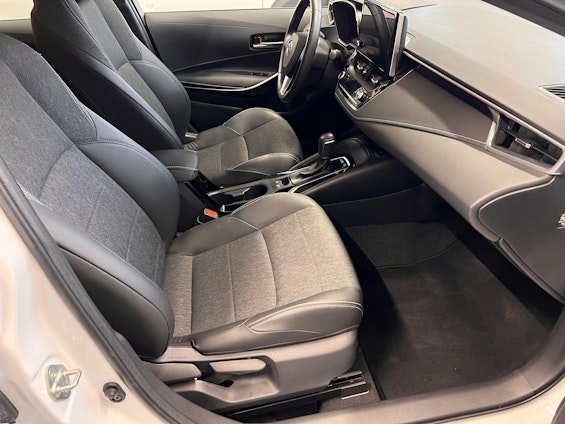 Vehicle image 12 Vehicle image 12