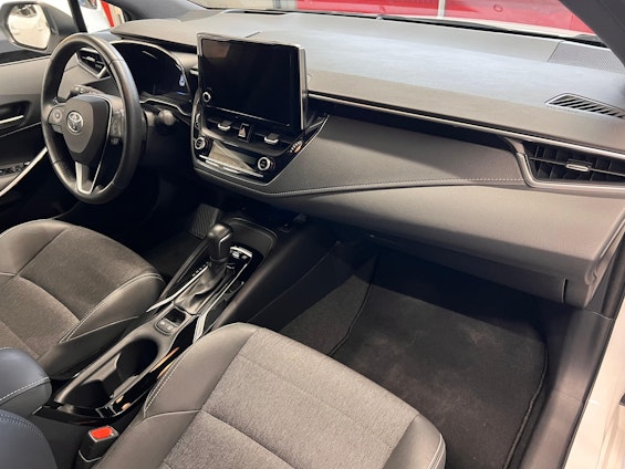 Vehicle image 13 Vehicle image 13