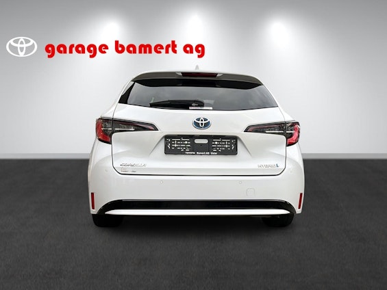 Vehicle image 4 Vehicle image 4