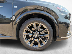 https://vehicle.imgix.net/4129777/91056bd2-e7d8-434e-823d-eb626846a173.jpg