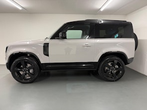 Vehicle image LAND ROVER Defender 90 3.0 D I6 350 X-Dynamic HSE