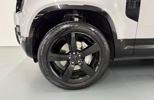 Vehicle image 4 Vehicle image 4