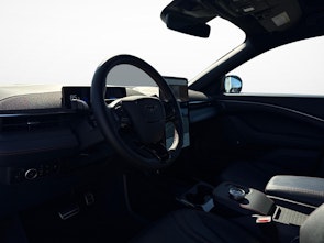 immagine del veicolo FORD Mustang Mach-E Premium AWD