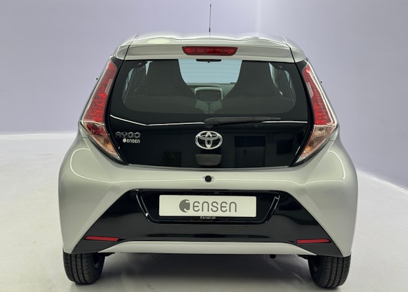 Vehicle image 3 Vehicle image 3