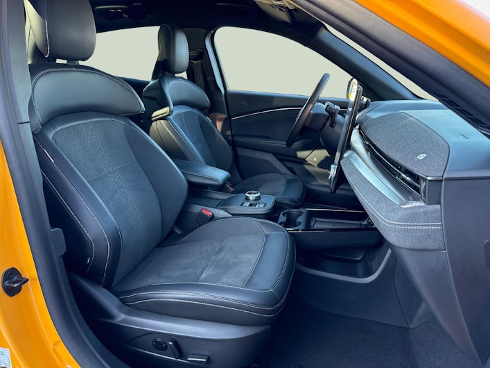 Vehicle image FORD MUSTANG MACH-E