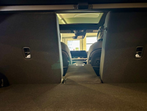 Vehicle image 12 Vehicle image 12