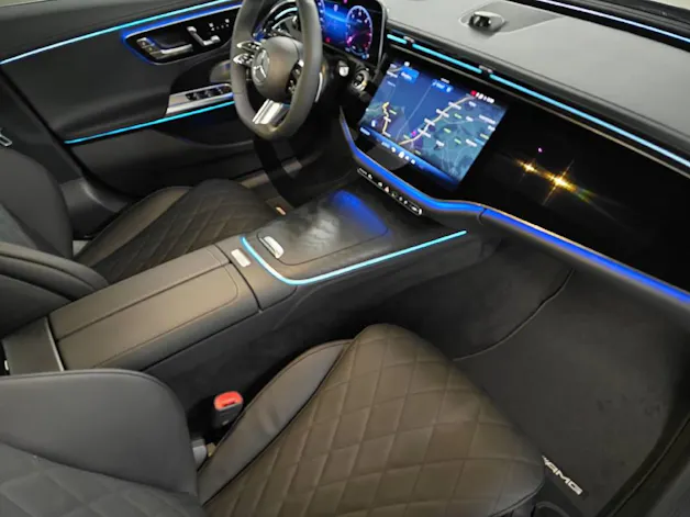 Mercedes-Benz E 220 d AMG Line 4Matic T- Modell