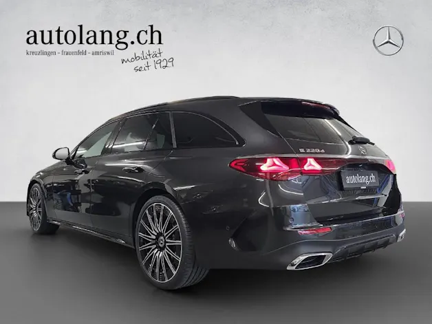 Mercedes-Benz E 220 d AMG Line 4Matic T- Modell