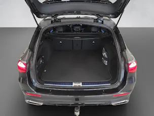 Mercedes-Benz E 220 d AMG Line 4Matic T- Modell