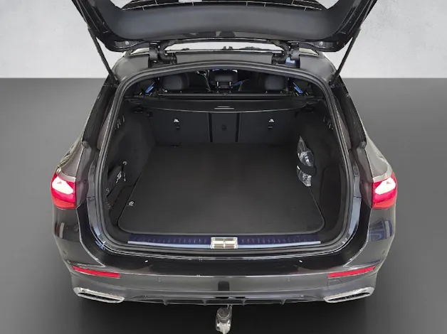 Mercedes-Benz E 220 d AMG Line 4Matic T- Modell