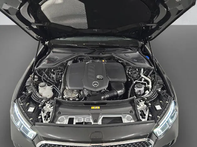 Mercedes-Benz E 220 d AMG Line 4Matic T- Modell