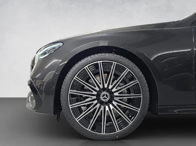 Mercedes-Benz E 220 d AMG Line 4Matic T- Modell