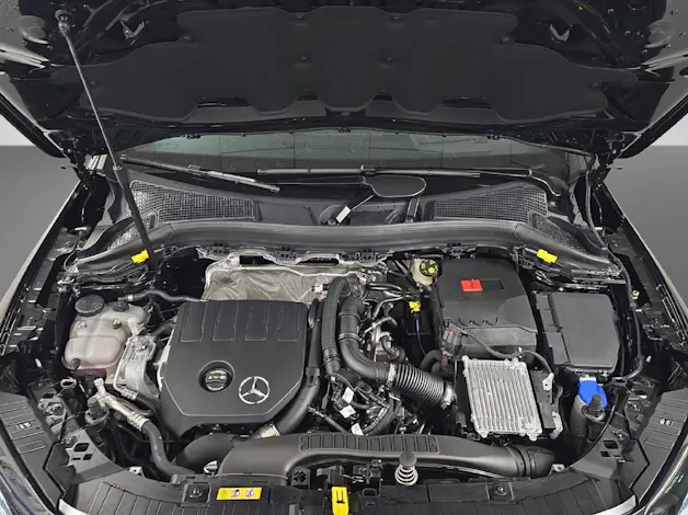 Mercedes-Benz GLA 200 AMG Line Night Star