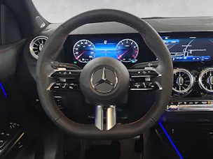 Mercedes-Benz GLA 200 AMG Line Night Star