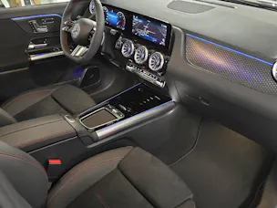 Mercedes-Benz GLA 200 AMG Line Night Star