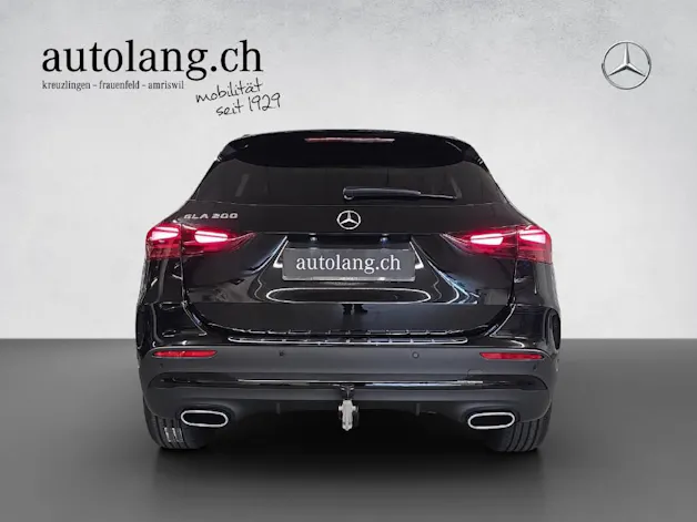 Mercedes-Benz GLA 200 AMG Line Night Star