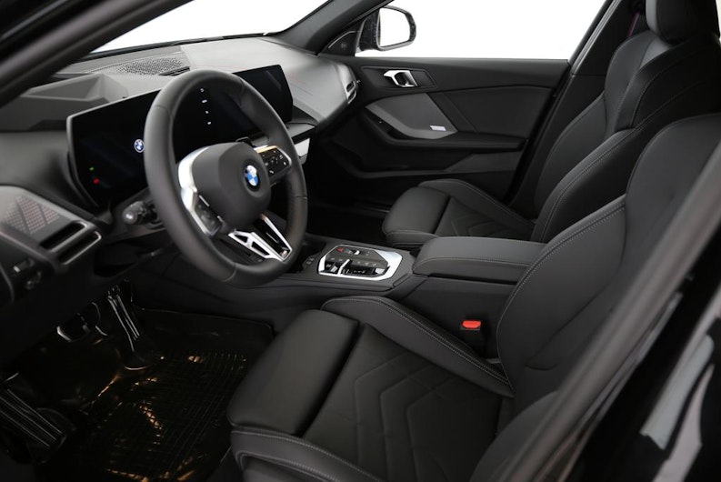 Vehicle image BMW 1 SERIES