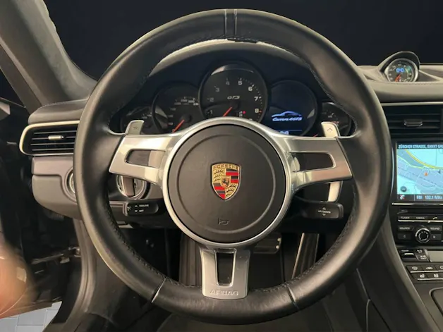 Porsche 911 Carrera 4 GTS
