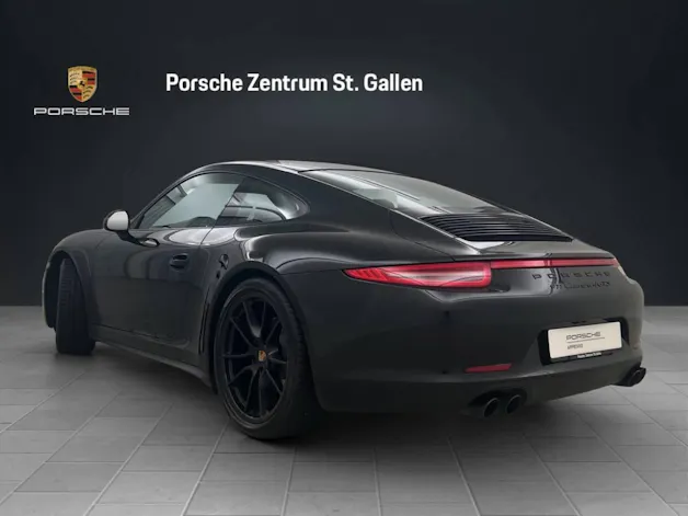 Porsche 911 Carrera 4 GTS