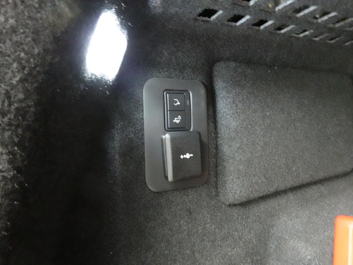 Vehicle image LAND ROVER RANGE ROVER EVOQUE