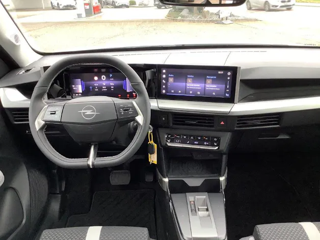 Opel Frontera 1.2 T HEV 145 GS