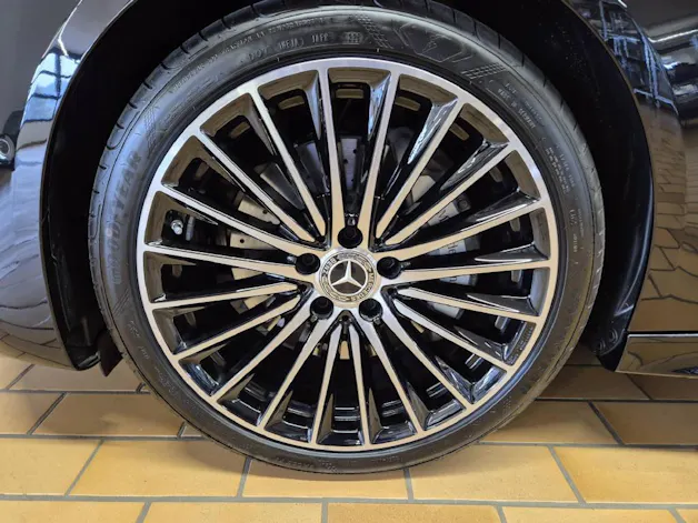 Mercedes-Benz C 200 4Matic AMG Line