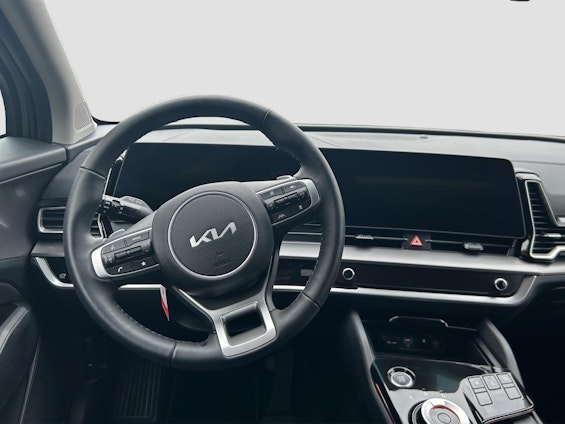 Vehicle image 9 Vehicle image 9