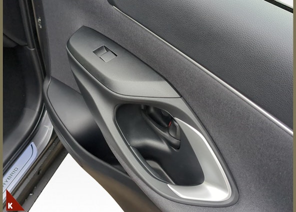 Vehicle image 16 Vehicle image 16