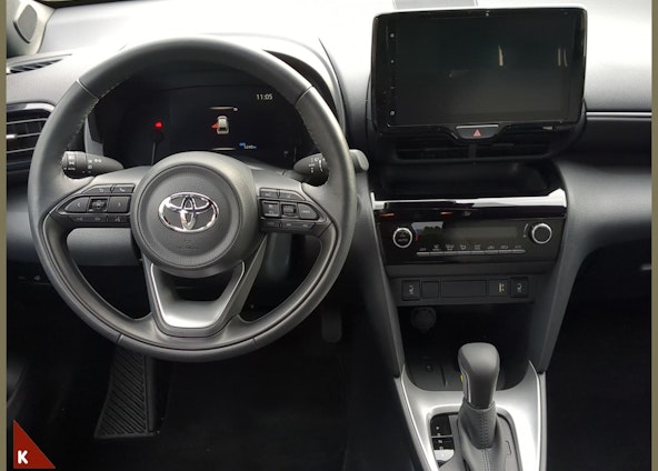 Vehicle image 13 Vehicle image 13