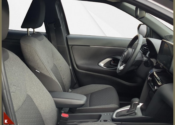 Vehicle image 17 Vehicle image 17